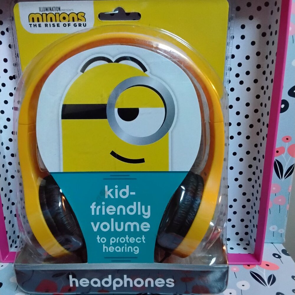 Minion Kids Headphones Brand New!!